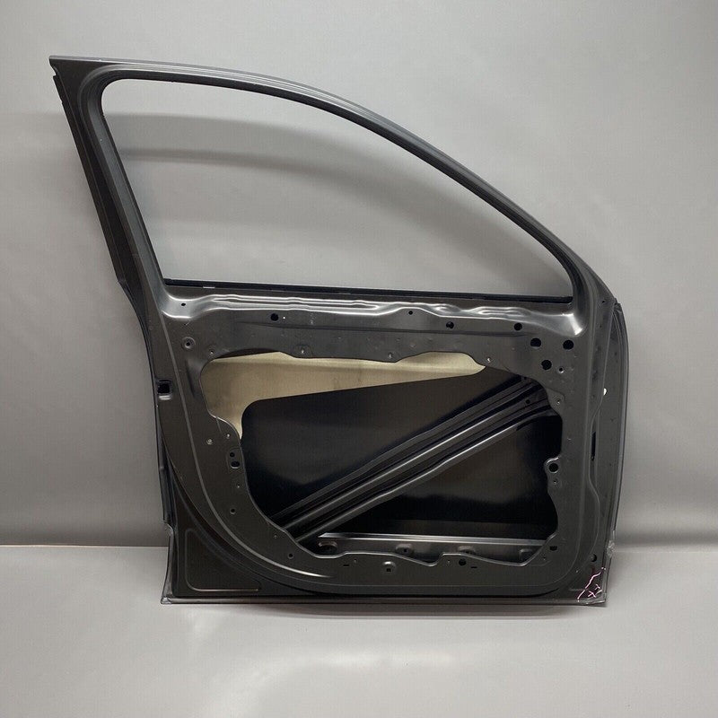 7P0831311B PORSCHE CAYENNE DOOR LEFT FRONT 7P0831311B 2011 2012 2013 2014 2015 2016 2017 