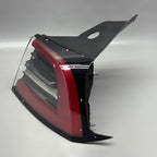 TESLA MODEL Y TAIL LIGHT RIGHT PASSENGER 2020 2021 2022 2023 2024 2025