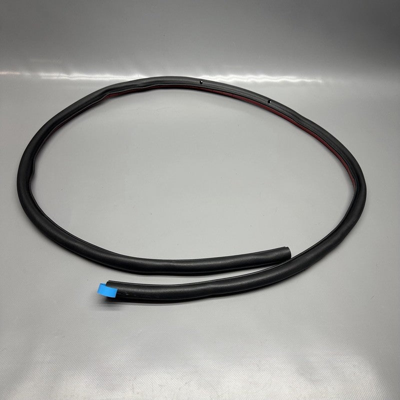 1090508-00-E TESLA MODEL 3 DOOR SECONDARY SEAL RIGHT REAR 2017 18 19 20 21 2022 1090508-00-E