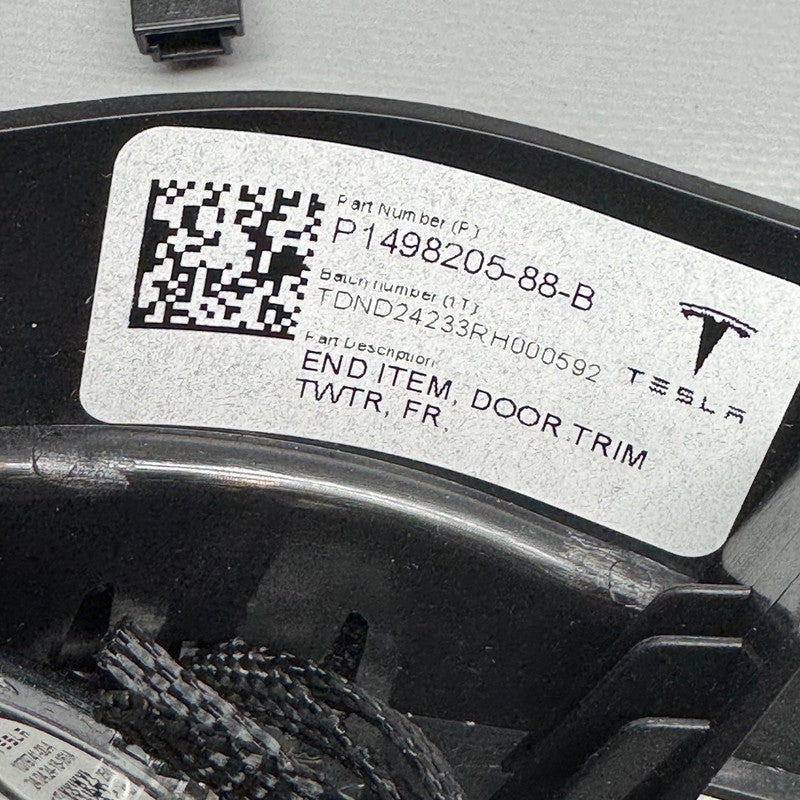 TESLA MODEL Y DOOR TRIM TWEETER RIGHT FRONT 2020 2021 2022 2023 2024 O