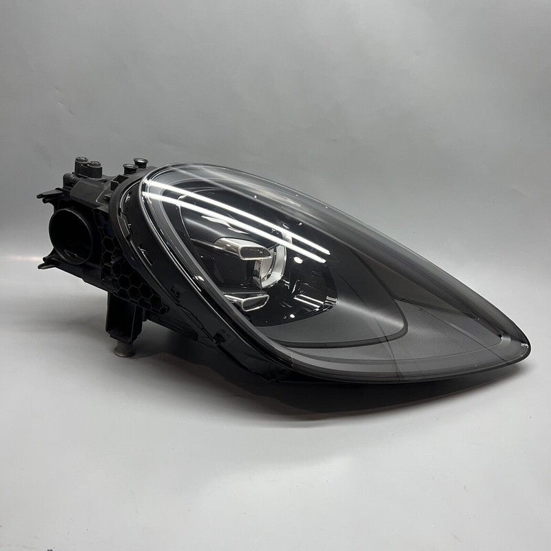 PORSCHE CAYENNE GTS HEADLIGHT RIGHT PASSENGER 2019 2020 2021 2022 OEM 