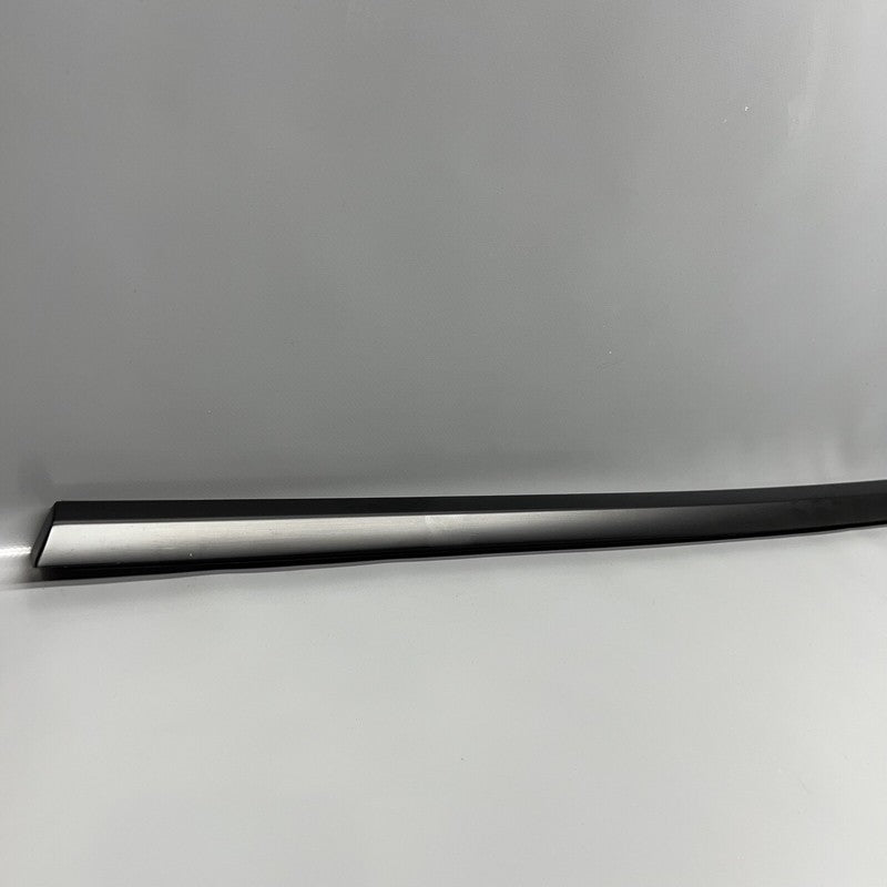1495712-00 TESLA MODEL Y DOOR WINDOW MOLDING LEFT REAR 2020 2021 2022 2023 OEM 1495712-00