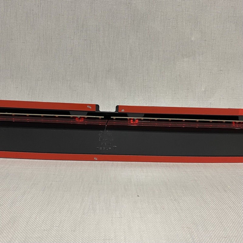 6005917-00F TESLA MODEL S REAR 3RD BRAKE LIGHT LED 6005917-00F 2016 2017 2018 2019 2020 OEM