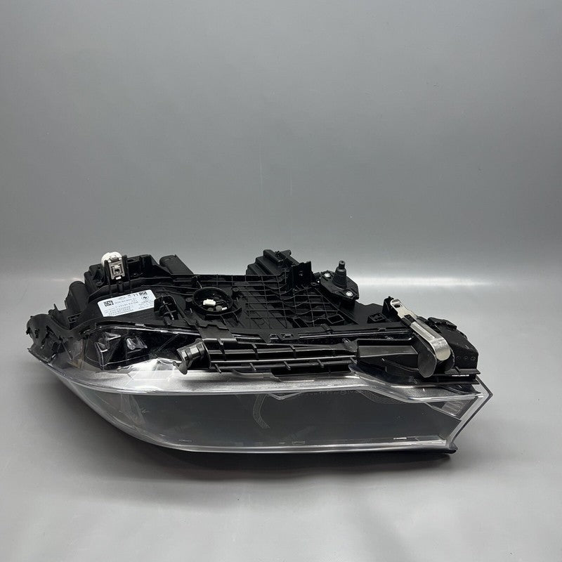 BMW 530 HEADLIGHT LEFT DRIVER M5 2017 2018 2019 2020 ADAPTIVE LED 8499