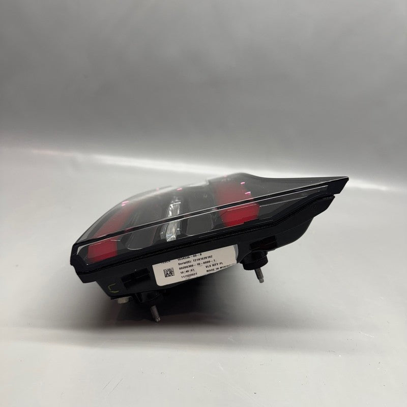 TESLA MODEL X TAIL LIGHT LEFT DRIVER 2016 2017 2018 2019 2020 OEM 1034