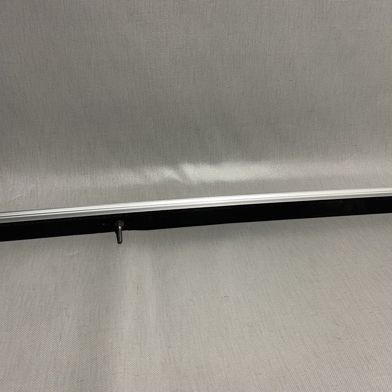 9Y0860044B PORSCHE CAYENNE ROOF RAIL RIGHT 9Y0860044B 2019 2020 OEM
