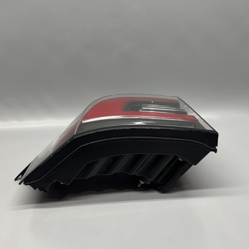 1034332-00-A TESLA MODEL X TAIL LIGHT LEFT DRIVER 2016 2017 2018 2019 2020 OEM 1034332-00-A