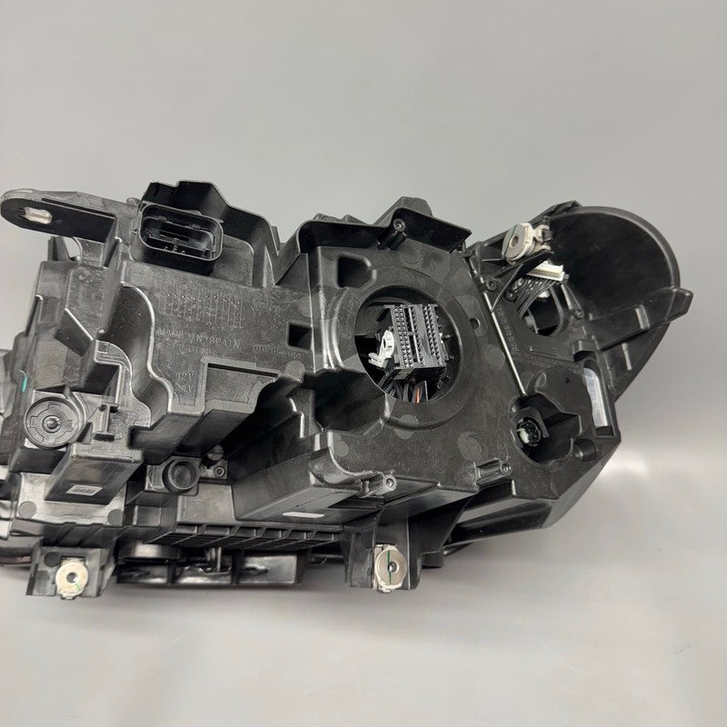BMW X1 HEADLIGHT RIGHT PASSENGER 2020 2021 2022 LED 63115A01176 OEM