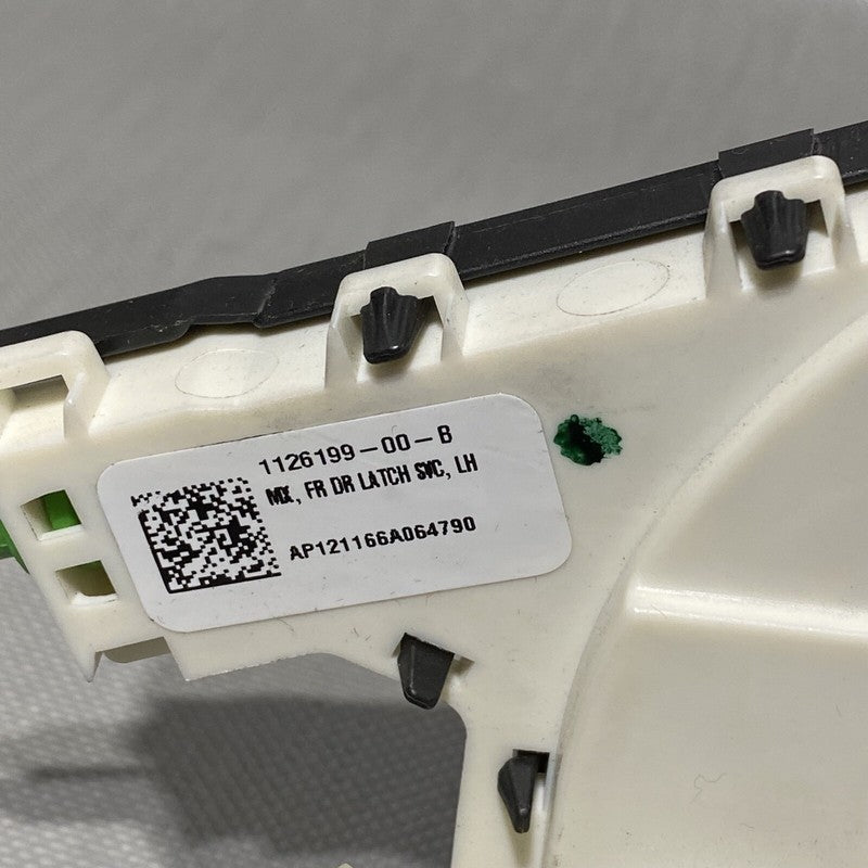 1126199-00-B TESLA MODEL X DOOR LOCK LATCH LEFT FRONT 1126199-00-B 2018 2019 2020 2021 OEM