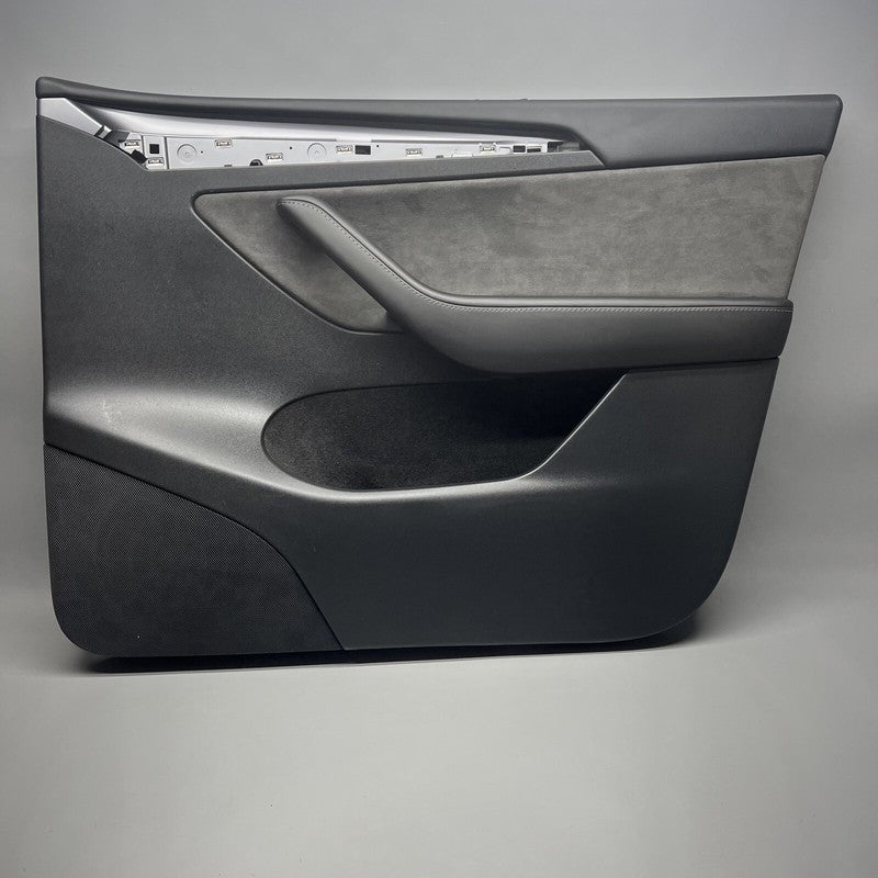 1997295-00-A TESLA MODEL Y DOOR PANEL RIGHT FRONT 2020 2021 2022 2023 OEM 1997295-00-A