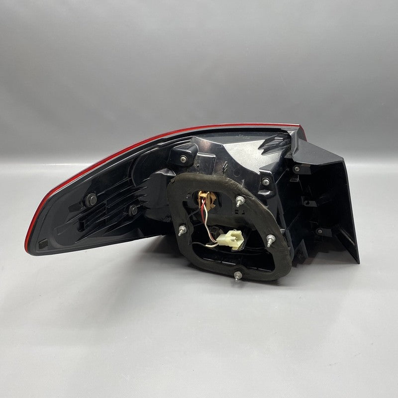 SUBARU LEGACY TAIL LIGHT RIGHT PASSENGER 2010 2011 2012 2013 2014 OEM