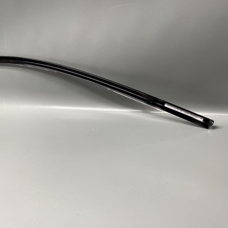 95B853986A PORSCHE MACAN DOOR UPPER MOLDING RIGHT FRONT 2015 2016 2017 2018 2019 OEM 