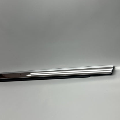 1095786-00-C TESLA MODEL S DOOR WINDOW MOLDING LEFT FRONT 2012-2020 OEM 1095786