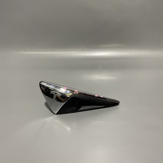 1495866-00-A TESLA MODEL 3 FENDER MARKER WITH CAMERA LEFT 1495866-00-A 2017 2018 2019 2020