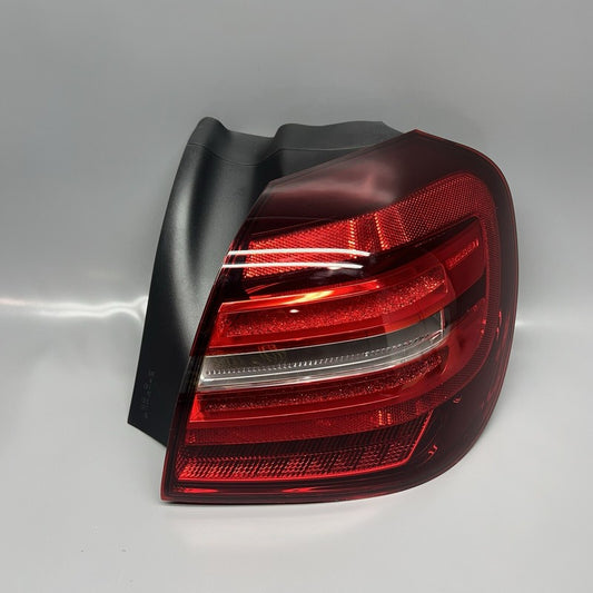 A1569068600 MERCEDES BENZ GLA250 TAIL LIGHT RIGHT PASSENGER 2018 2019 2020 OEM A1569068600