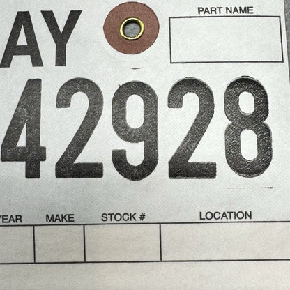 1806405-00-D TESLA CYBERTRUCK HEADLIGHT RIGHT PASSENGER 2024 2025 OEM 1806405-00-D