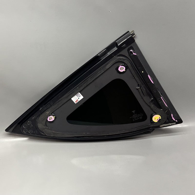1495740-00-E TESLA MODEL Y QUARTER GLASS LEFT REAR 2020 2021 2022 2023 OEM 1495740-00-E