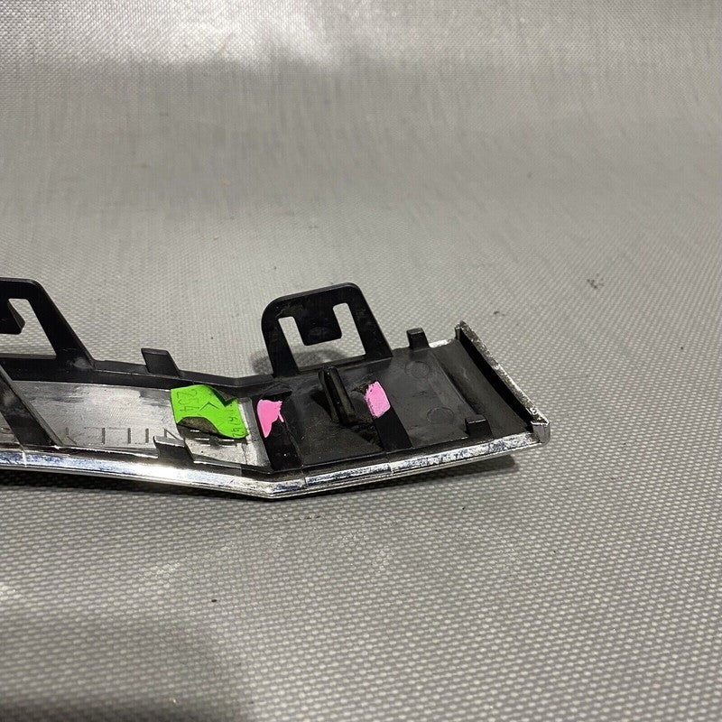 3W3-807-820 BENTLEY GT REAR BUMPER TRIM RIGHT 3W3-807-820 2012 2013 2014 2015 2016 OEM