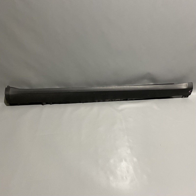 95B853554A PORSCHE MAGAN ROCKER MOLDING RIGHT PASSENGER 95B853554A 2015 2016 2017 2018 OEM