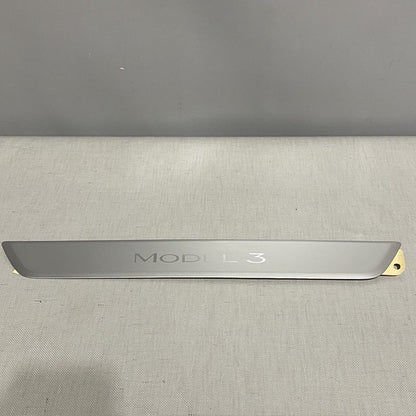 1504763-00-A TESLA MODEL 3 SILL PLATE FRONT DOOR 1504763-00-A OEM 2017 2018 2019 2020