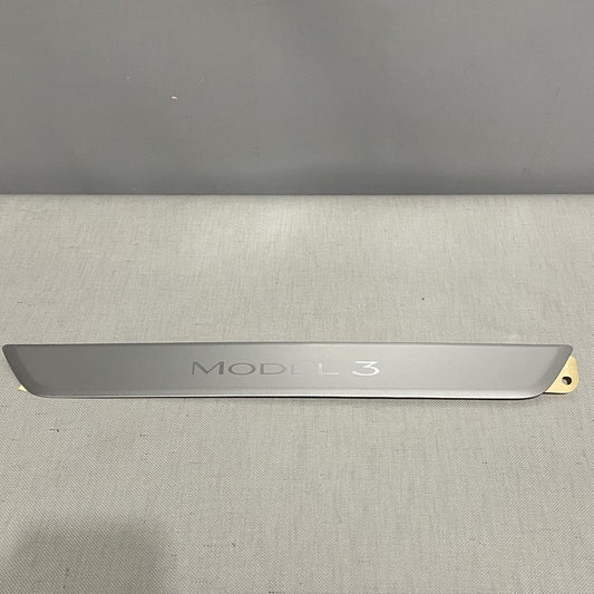 1504763-00-A TESLA MODEL 3 SILL PLATE FRONT DOOR 1504763-00-A OEM 2017 2018 2019 2020