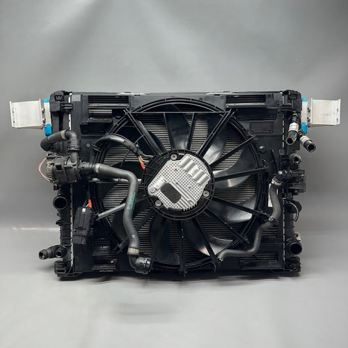 BMW 850 M8 RADIATOR 2017 2018 2019 OEM 7953398