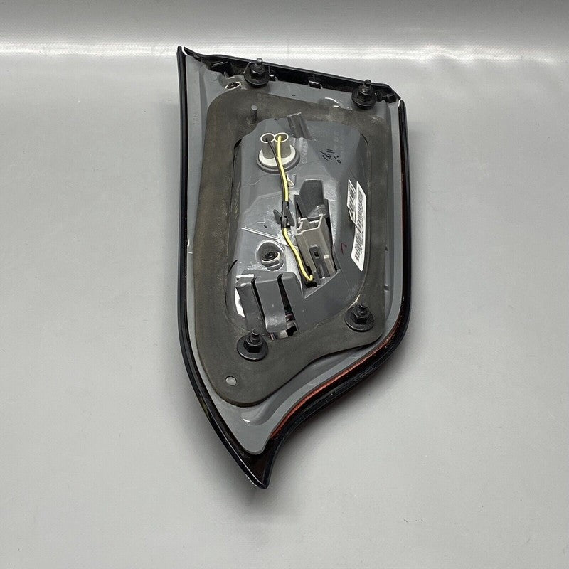 JEEP CHEROKEE TAIL LIGHT LEFT DRIVER INNER 2014 2015 2016 2017 2018 OEM