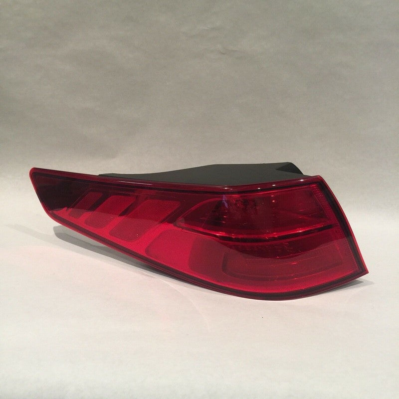 P752C500 KIA OPTIMA TAIL LIGHT LEFT DRIVER P752C500 2014 2015 OEM
