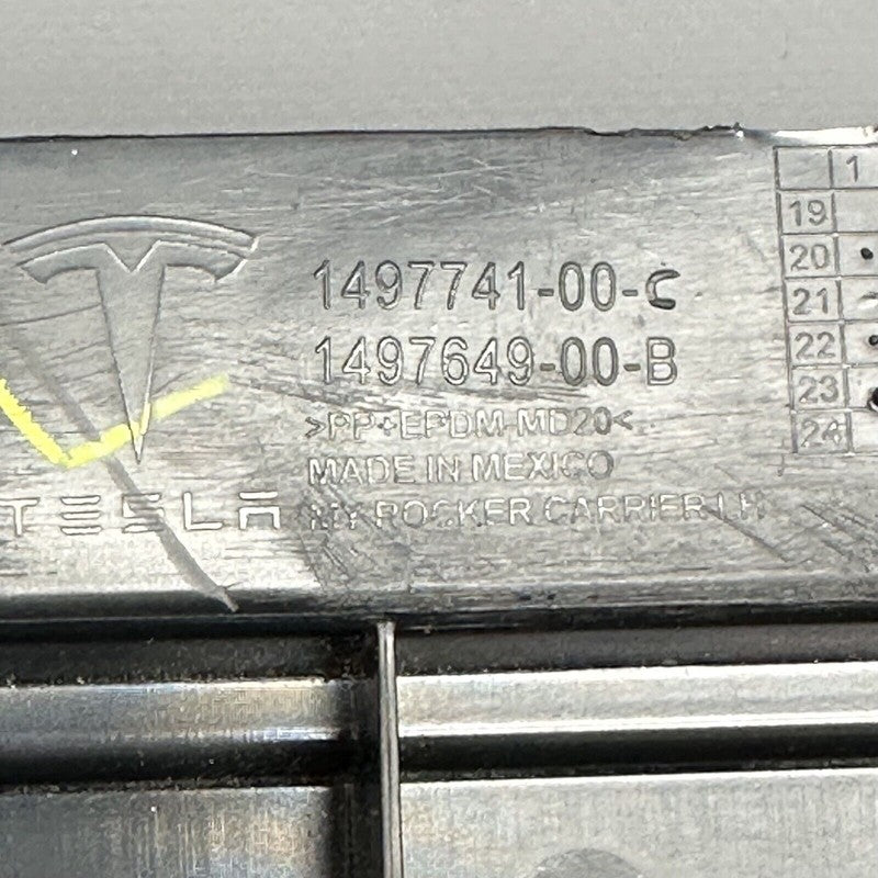 1497741-00-C TESLA MODEL Y ROCKER MOLDING CARRIER LEFT 2020 2021 2022 2023 OEM 1497741-00-C