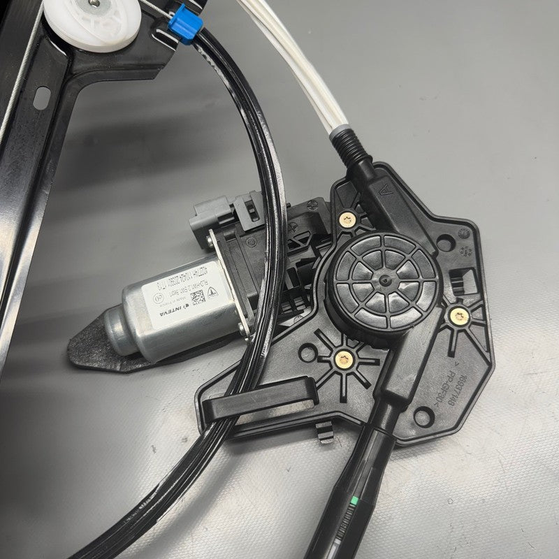 TESLA MODEL X DOOR WINDOW REGULATOR LEFT REAR 2016 2017 2018 2019 2020