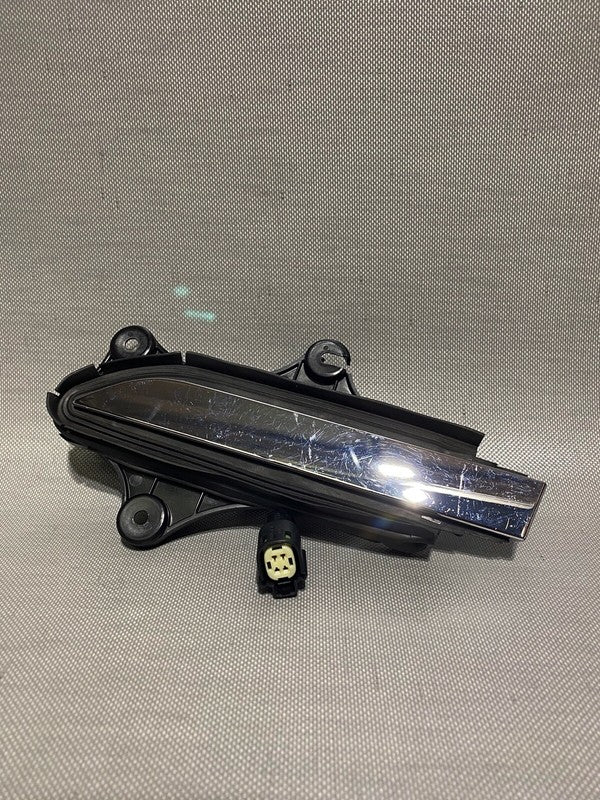1035418-99-D TESLA MODEL X DOOR HANDLE LEFT FRONT 1035418-99-D OEM 2015 2016 2017
