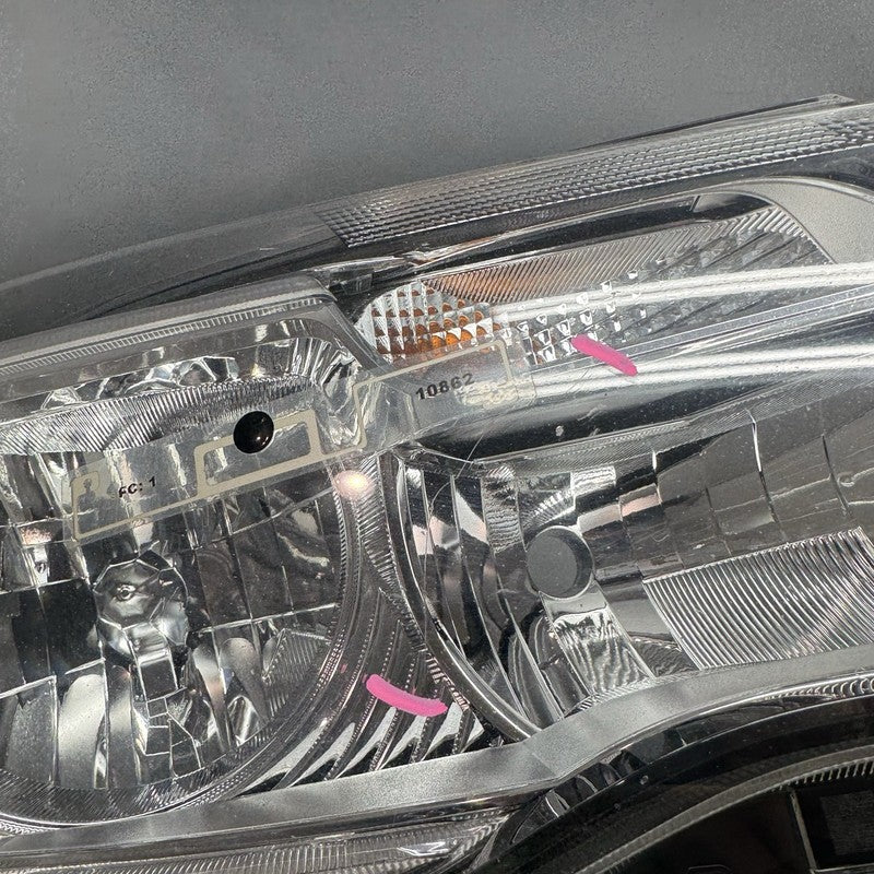 SUBARU FORESTER HEADLIGHT RIGHT PASSENGER 2017 2018 HALOGEN OEM 
