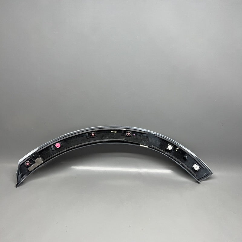 4M8853818 AUDI Q8 WHEEL OPENING MOLDING RIGHT REAR 2019 2020 OEM 4M8853818