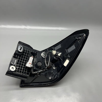 SUBARU OUTBACK TAIL LIGHT LEFT DRIVER 2020 2021 2022 2023 2024 OEM