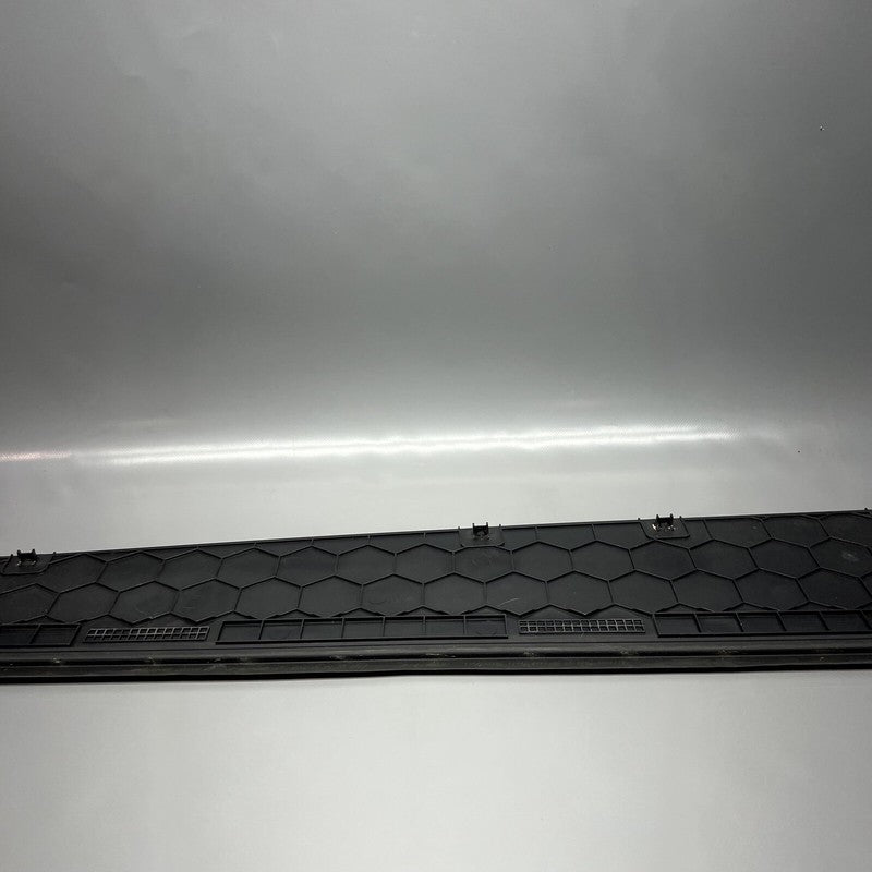 1741538-00-C TESLA CYBERTRUCK BEDSIDE SAIL APPLIQUE LEFT 2023 2024 OEM 1741538-00-C