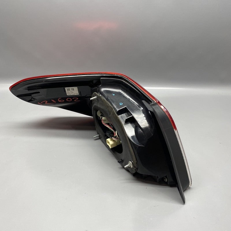 84201 VA020 SUBARU WRX STI TAIL LIGHT RIGHT SIDE 84201 VA020 2015 2016 17 18 19 20 2021 OEM