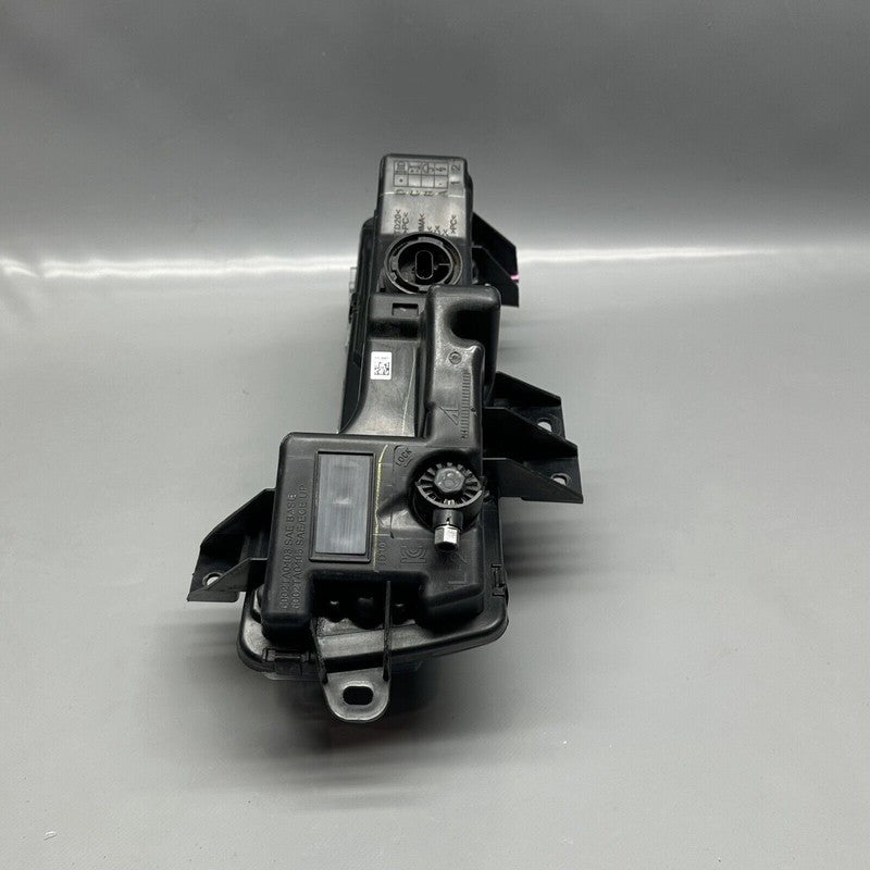 1077391-00-F TESLA MODEL 3 FOG LIGHT LEFT DRIVER 2017 18 19 20 21 22 2023 OEM 1077391-00-F