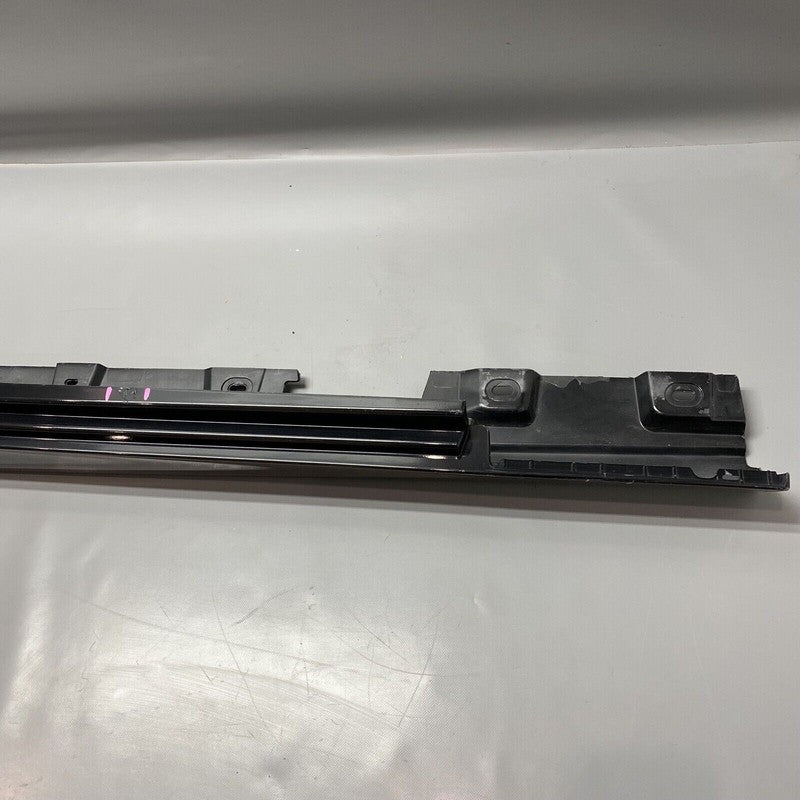 51777184774 BMW 528 ROCKER MOLDING RIGHT PASSENGER 2011 2012 2013 5177 7184774 F10 535 OEM