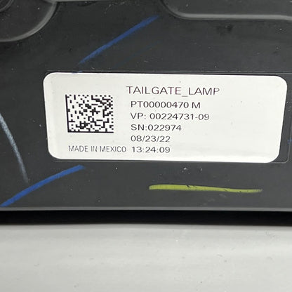 PT00000470M RIVIAN R1S CENTER TAIL LIGHT 2022 2023 2024 LED OEM PT00000470M