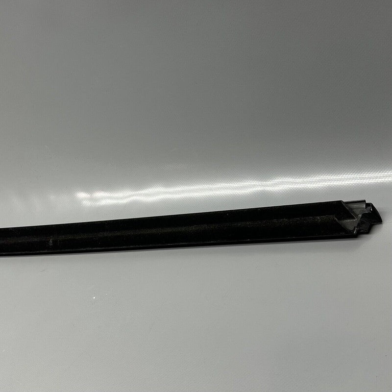 99153708601 PORSCHE 911 CAYMAN 718 DOOR MOLDING RIGHT FRONT 2017-2023 OEM 99153708601