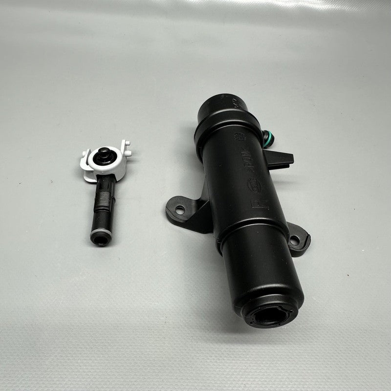 C2P13238 JAGUAR XK XKR WASHER PUMP RIGHT 2007 2008 2009 2010 2011 2012 2013 2014 OEM