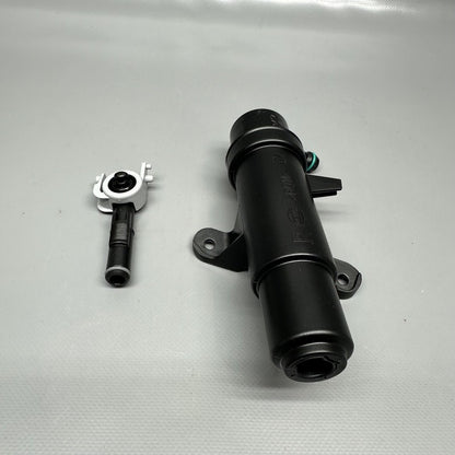 C2P13238 JAGUAR XK XKR WASHER PUMP RIGHT 2007 2008 2009 2010 2011 2012 2013 2014 OEM