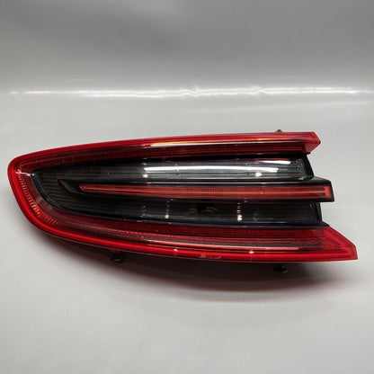 95B945095E PORSCHE MACAN TAIL LIGHT LEFT DRIVER 2015 2016 2017 LED OEM 95B945095E