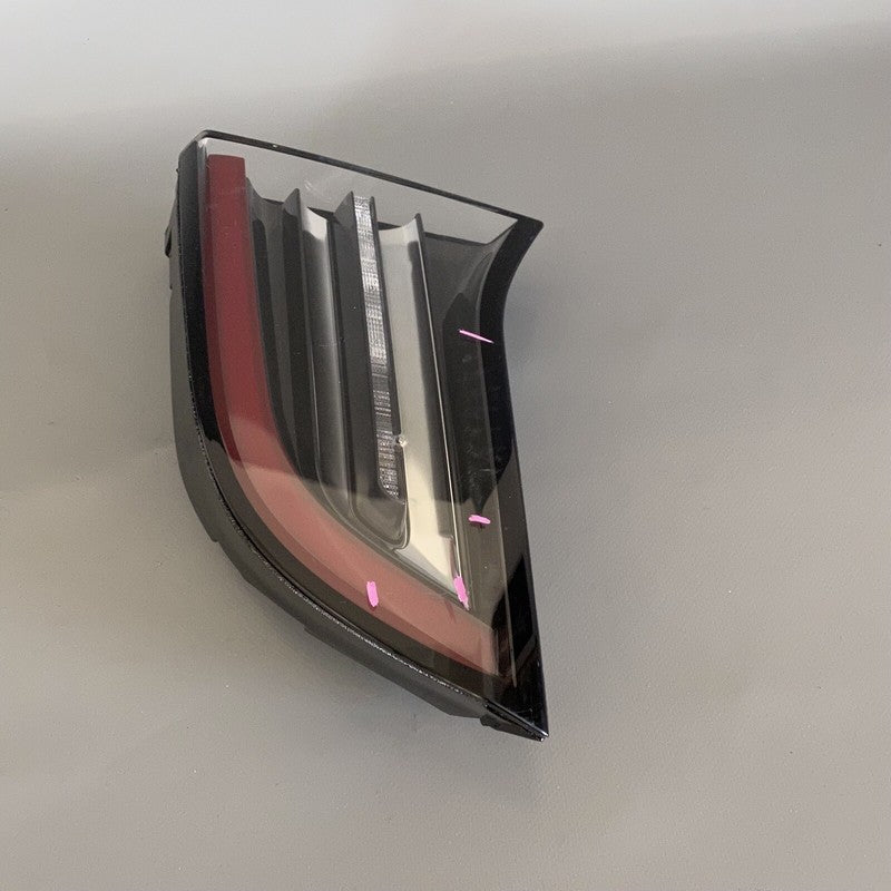 TESLA MODEL 3 INNER TAIL LIGHT RIGHT SIDE 1077402-00-E 2017 2018 2019 