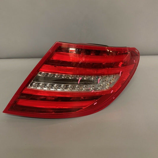 A2049060703 MERCEDES BENZ C250 TAIL LIGHT RIGHT SIDE 2012 2013 2014 LED OEM A2049060703