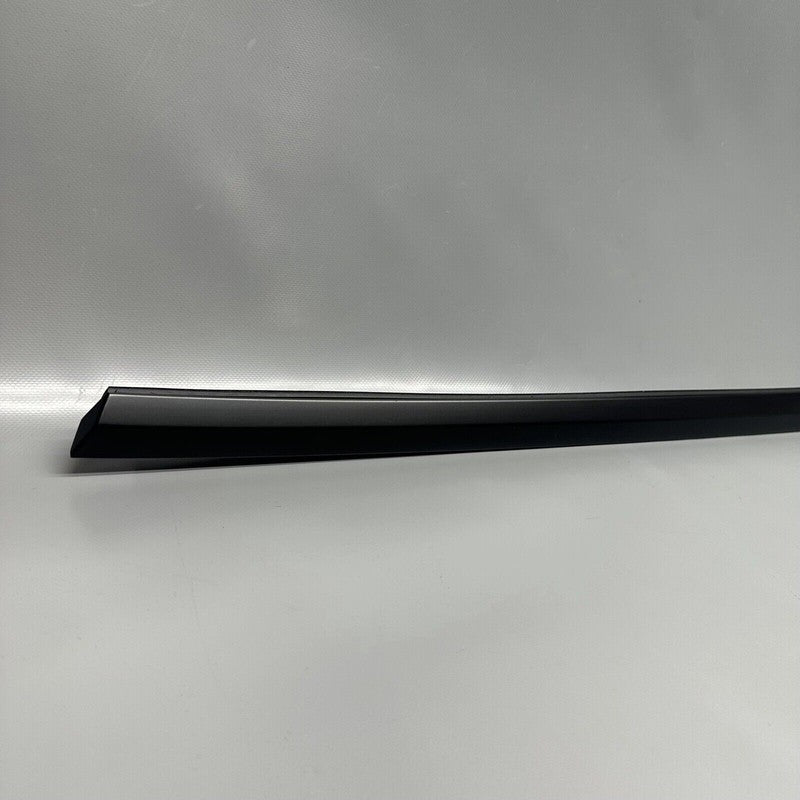 1495712-00-C TESLA MODEL Y DOOR WINDOW MOLDING LEFT REAR 2020 2021 2022 2023 OEM 1495712-00-C
