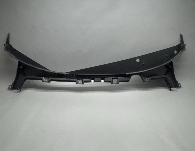 1930440-00-E TESLA MODELY JUNIPER COWL SCREEN COVER 2025 2026 OEM 1930440-00-E