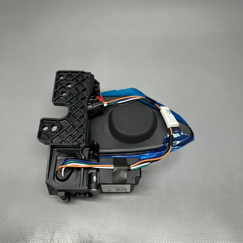 1042766-00-J TESLA MODEL S CHARGE DOOR REFLECTOR LIGHT LEFT 2016 2017 2018 2019 2020 OEM