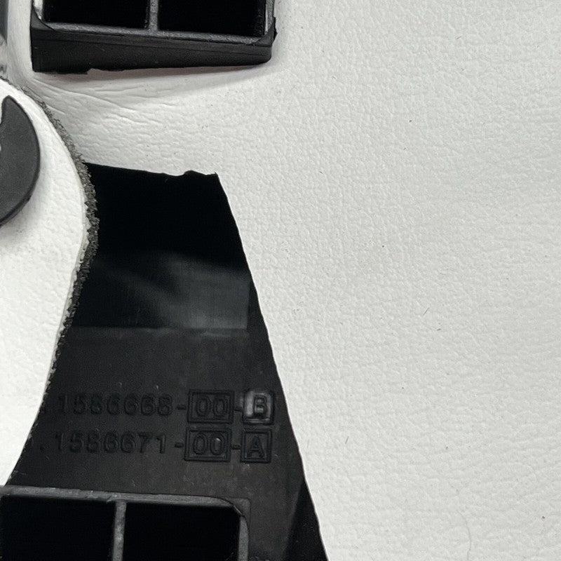 1586668-00-B TESLA MODEL Y THIRD ROW CUSHION BOLSTER RIGHT 2020 21 22 2023 OEM 1586668-00-B