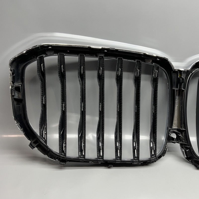 7454887 BMW X5 GRILLE G05 2019 2020 2021 OEM 7454887
